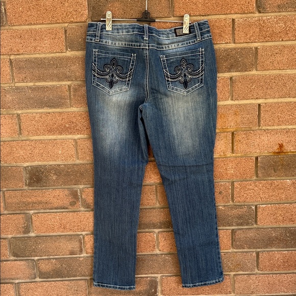 Earl Jeans Skinny Cut Medium Wash Denim Embroidered Pockets Size 8P - Picture 5 of 11